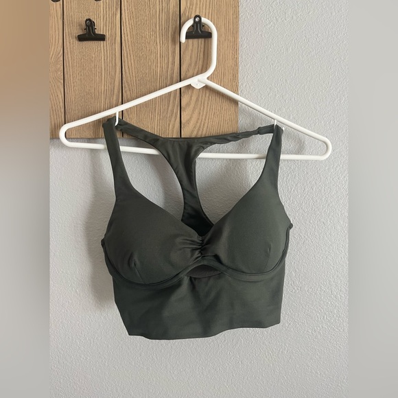 Bombshell Sportswear Tops - Bombshell sportswear tank bra